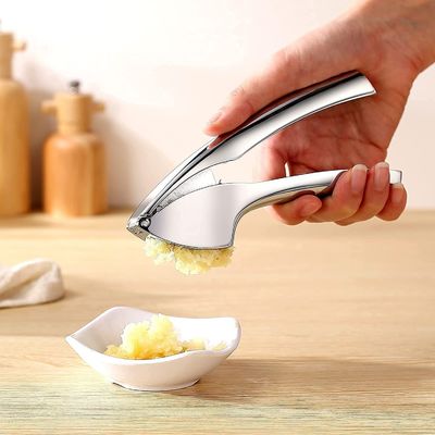 スタッドレスタイヤ 亜鉛合金 手動 ガーリックプレス 手圧 炊飯器用 キッチンツール