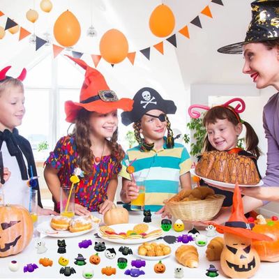 アニメフィジット スクイシートイ 18個 24個 ブラインドボックス ハロウィーンのおもちゃ 子供用のスクイージトイ