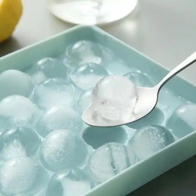 33 穴 円 丸い 玉 氷 キューブ トレイ 球 プラスチック 氷球 メーカー 蓋付き 模具